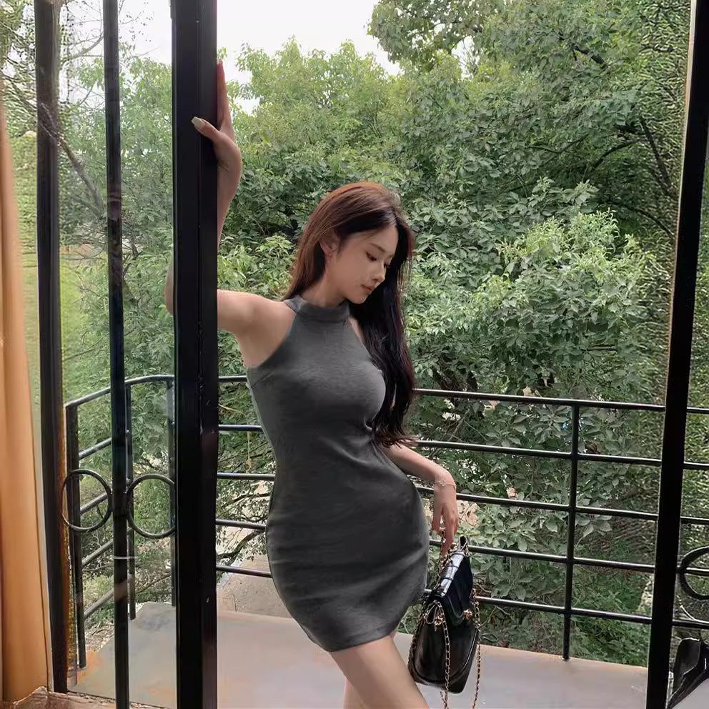 Waist-tight Slimming Halter Chic Dress